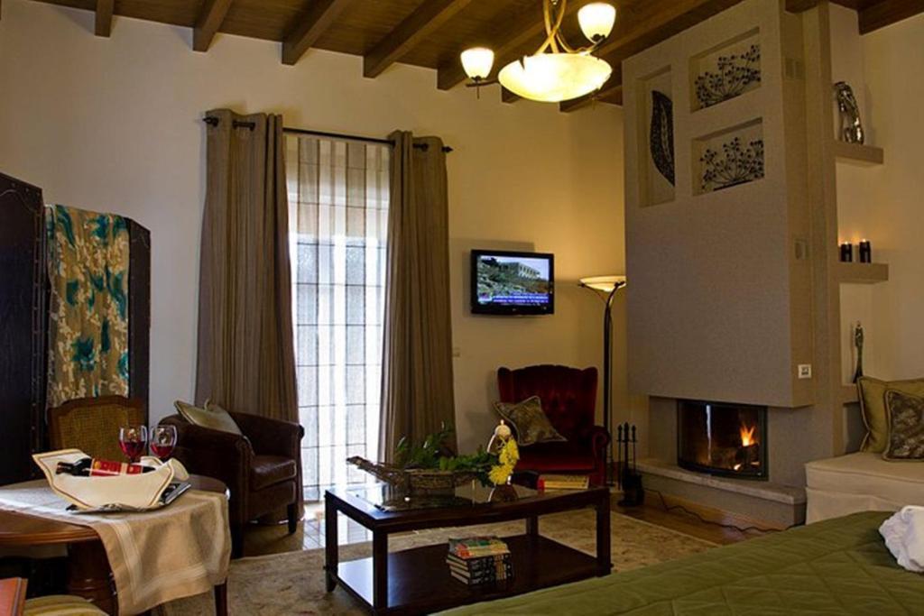 Methexis Boutique Hotel Dimitsana Oda fotoğraf