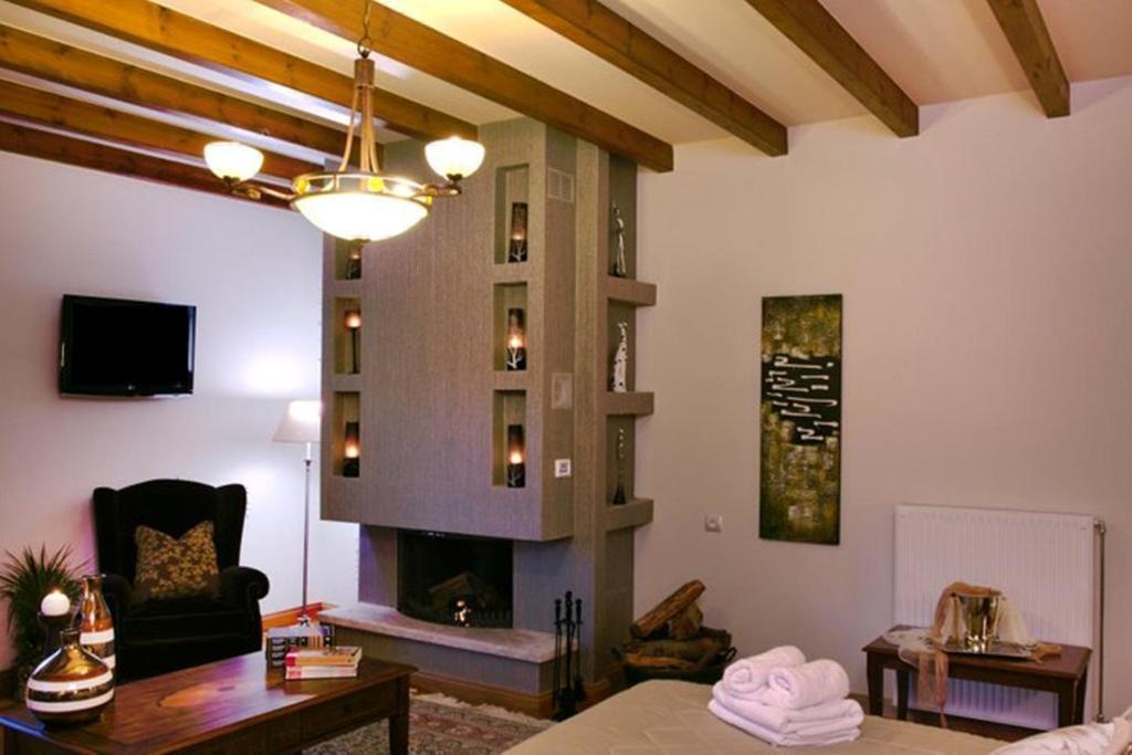 Methexis Boutique Hotel Dimitsana Oda fotoğraf