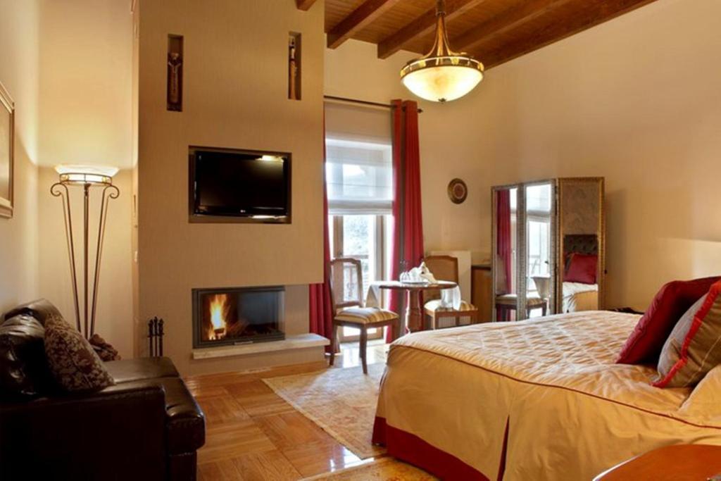 Methexis Boutique Hotel Dimitsana Oda fotoğraf