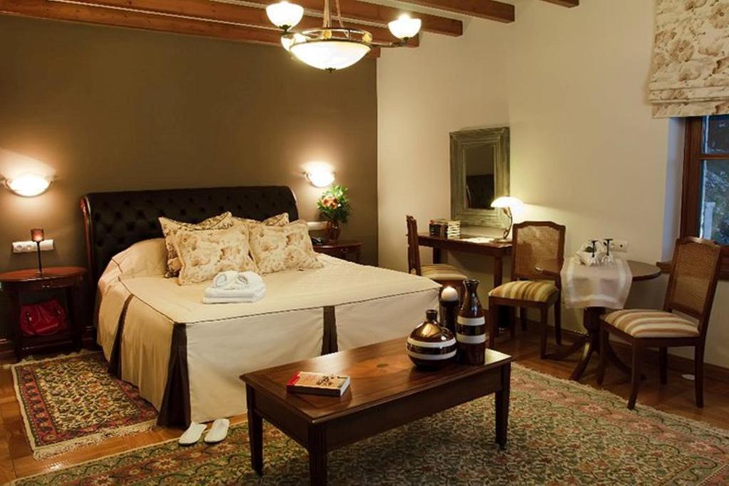 Methexis Boutique Hotel Dimitsana Oda fotoğraf